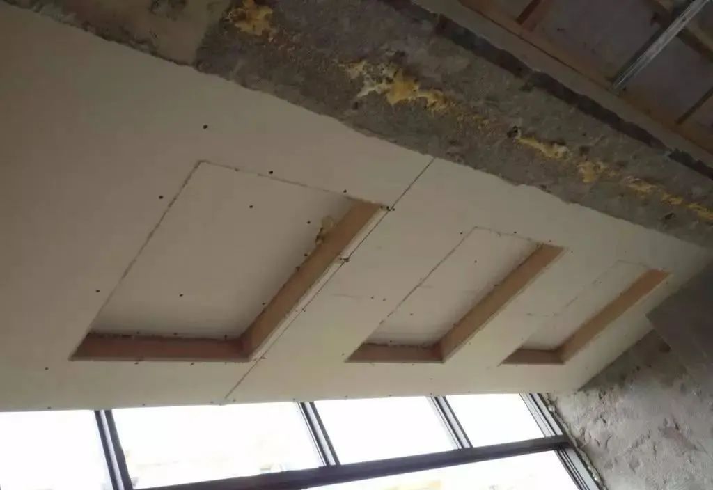 阳台到底要不要吊顶？很多家庭都做错了，现在看还来得及！