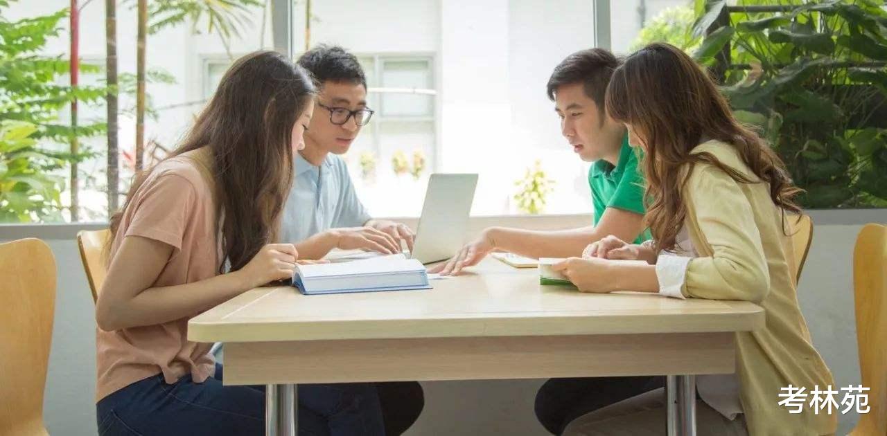 峄城|女海归回国2个月才找到工作,嫌月薪5000太少,选择“家里蹲”