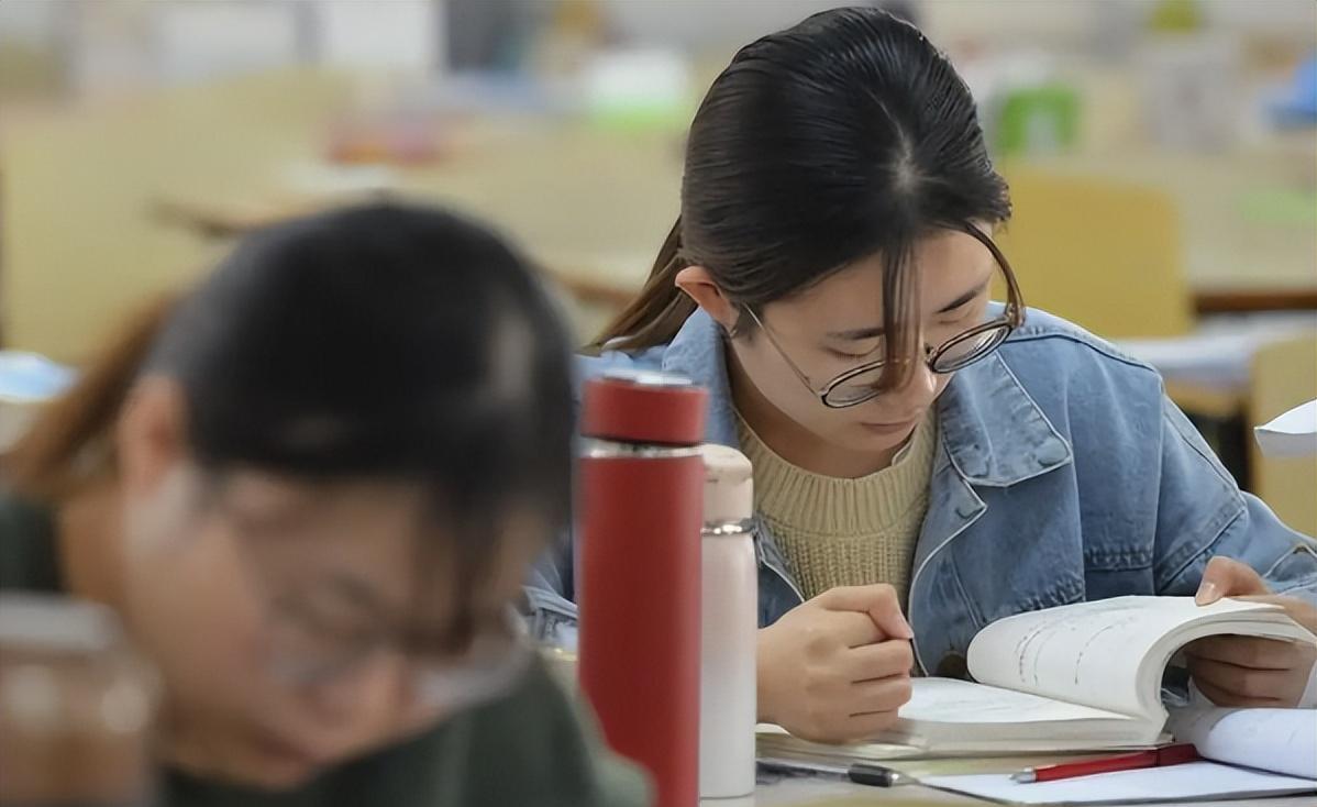 招聘|又一铁饭碗开启招聘，平均年薪可达15万，4类人才有机会优先录取