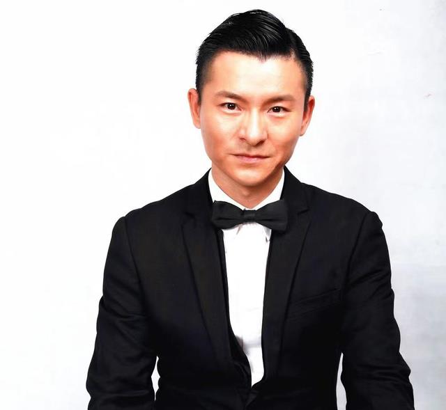 黄梅戏|“山寨刘德华”到处演出捞金,派头超过本尊,出场费高得吓人