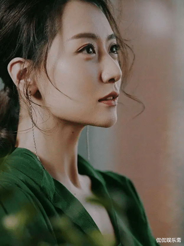 白冰|白冰:被取向成谜的渣男伤透了心,离婚后复出,努力做个坚强妈妈