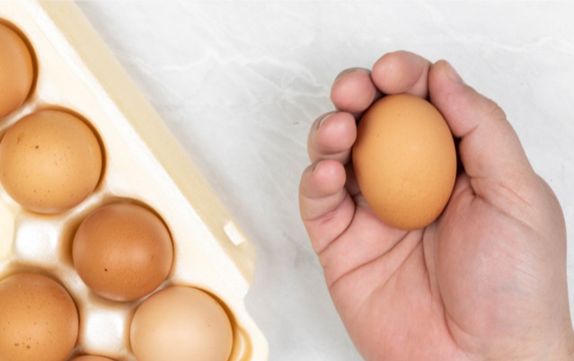 西红柿|建议中老年人:立冬后,多吃5种“高卵磷脂”的食物,强身又健脑