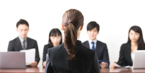 迪拜|高才生的困境：985院校女硕士求职被拒，从天才沦为废物是谁的错？