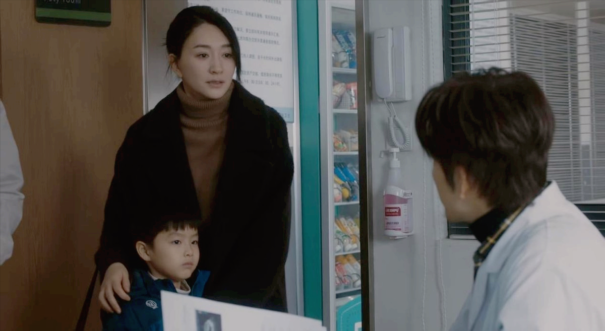 央视|央视新剧播6集,收视破1,网友:这个月唯一没快进看的中年偶像剧