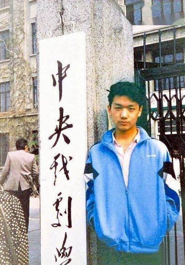 伍六一|为什么说《士兵突击》是“预言”神剧？16年后再看，选角让人惊呼