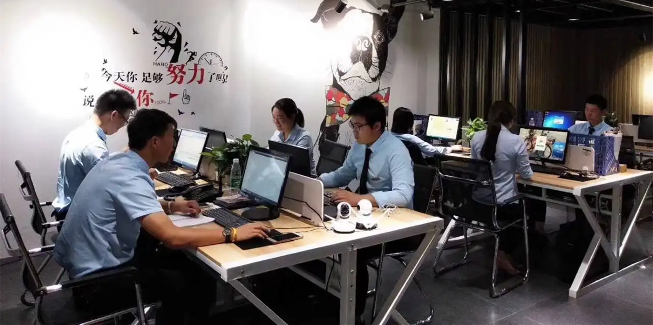 房产中介|女子跳过中介和房主签约，拒绝支付中介费，还斥责对方：想钱想疯了？