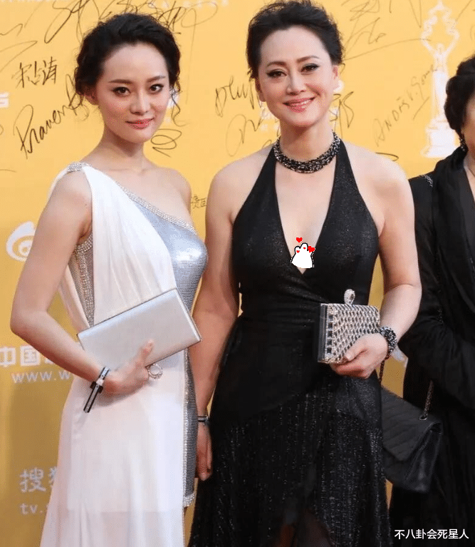 宋佳|60+女星走红毯：穿西装、性感深V，比年轻女星更“大胆”