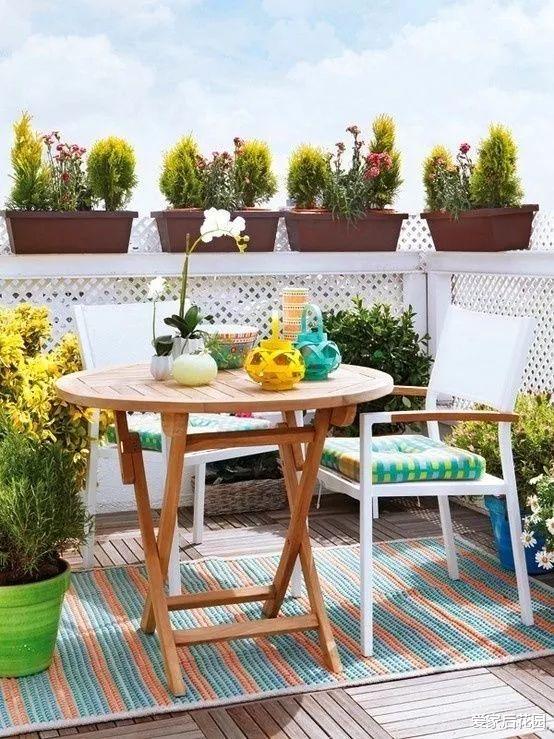 大家别再往阳台上挂衣服了！学学别人家的阳台设计，难道不香吗？