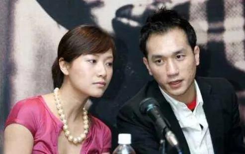 黄觉|黄觉的潇洒人生,和徐静蕾同居5年,为何转身娶了小其14岁的娇妻