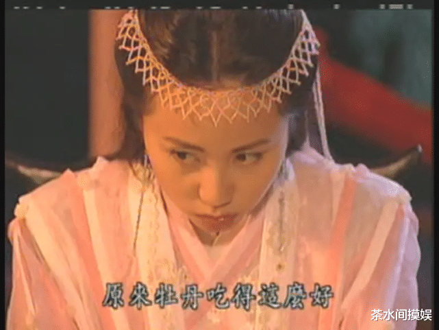 景甜|同样头顶“网兜”,贾静雯经典、邓萃雯毁形象,刘诗诗景甜太累赘