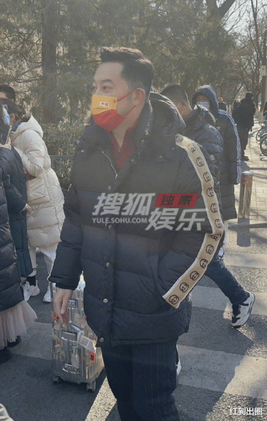 春晚|春晚第4次联排:贾玲带病出席、任嘉伦临时换节目、赵丽颖私服便宜