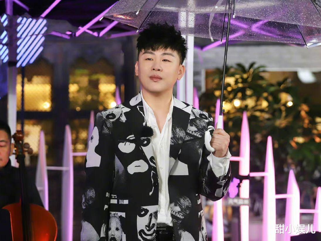 胡彦斌|胡彦斌疑似被封杀，和李某某犯同样的错误，曾夸湾湾“最帅气”