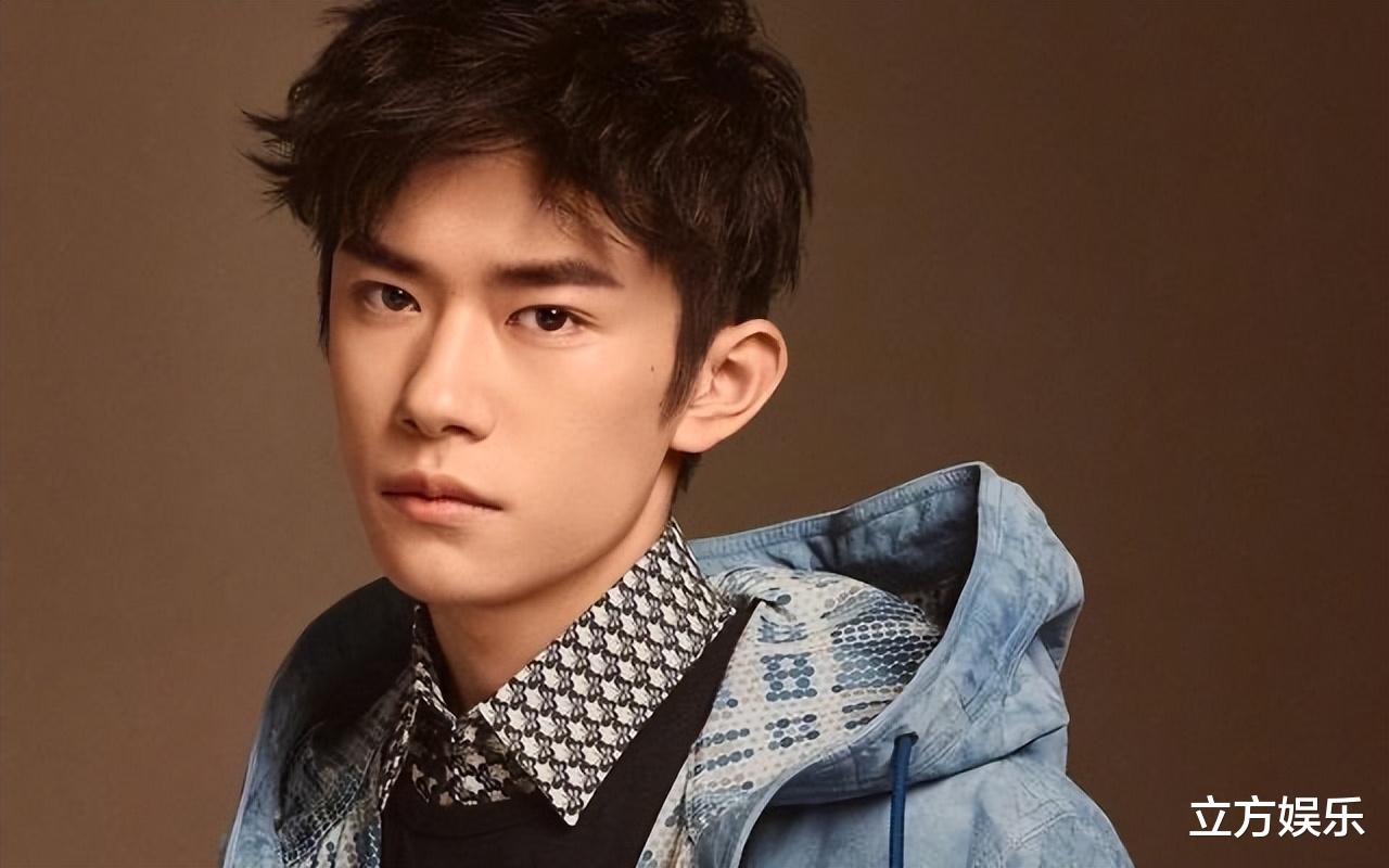 罗一舟|这件事结束了？胡先熙晒证据打脸易烊千玺，罗一舟被经纪人坑！