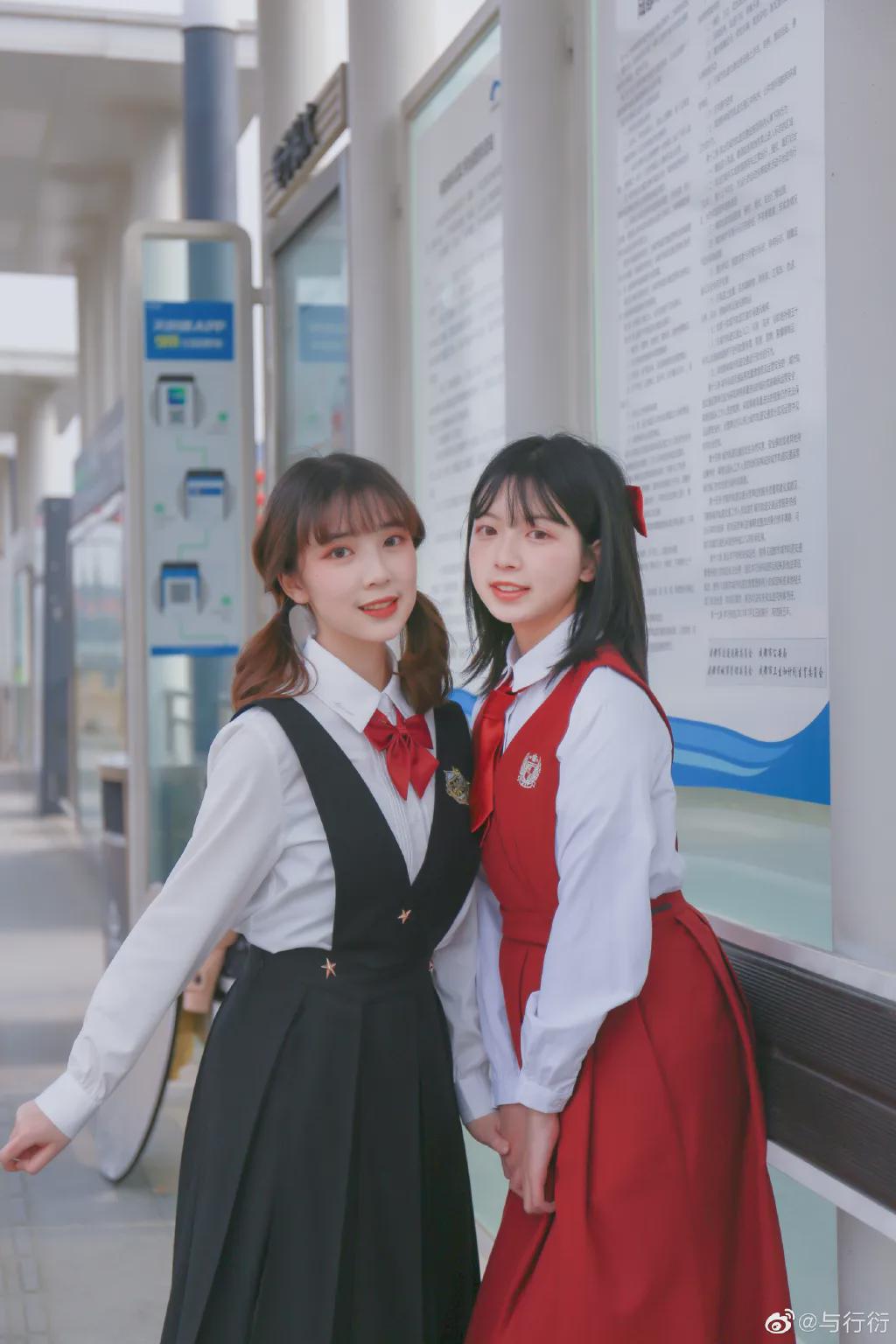 |JK校服：朝暮与岁月并往，你与我也要一路并肩而行！