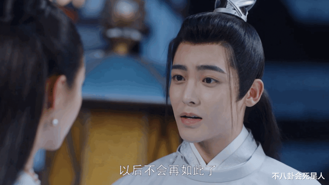 整容|年轻演员被整容“毁”了，割双眼皮、丰唇、隆鼻，太辣眼！