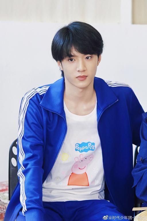 Angelababy|离婚半年再传新恋情！Angelababy遭爆「独宠16岁TNT偶像」