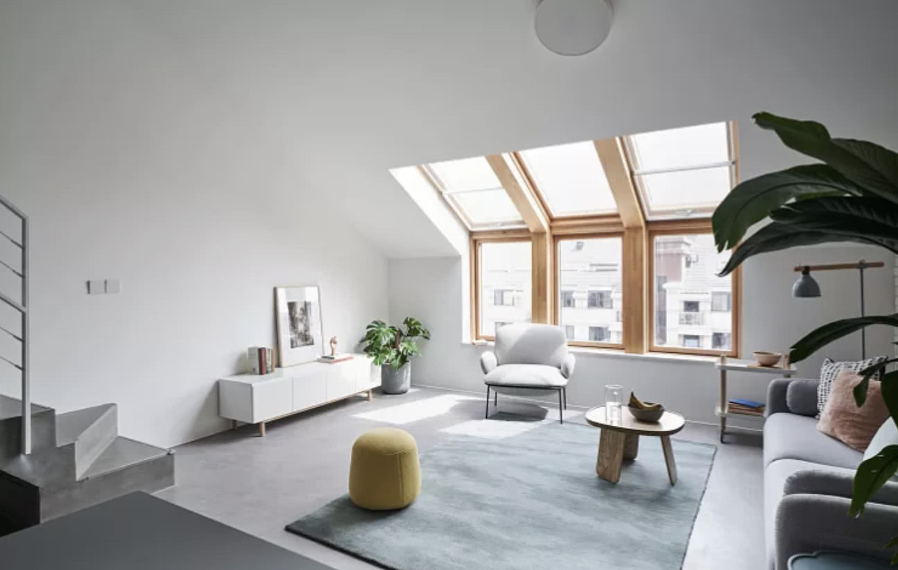 他为儿子买下“斜顶”房，装修后变阳光小豪宅，儿子很开心！晒晒