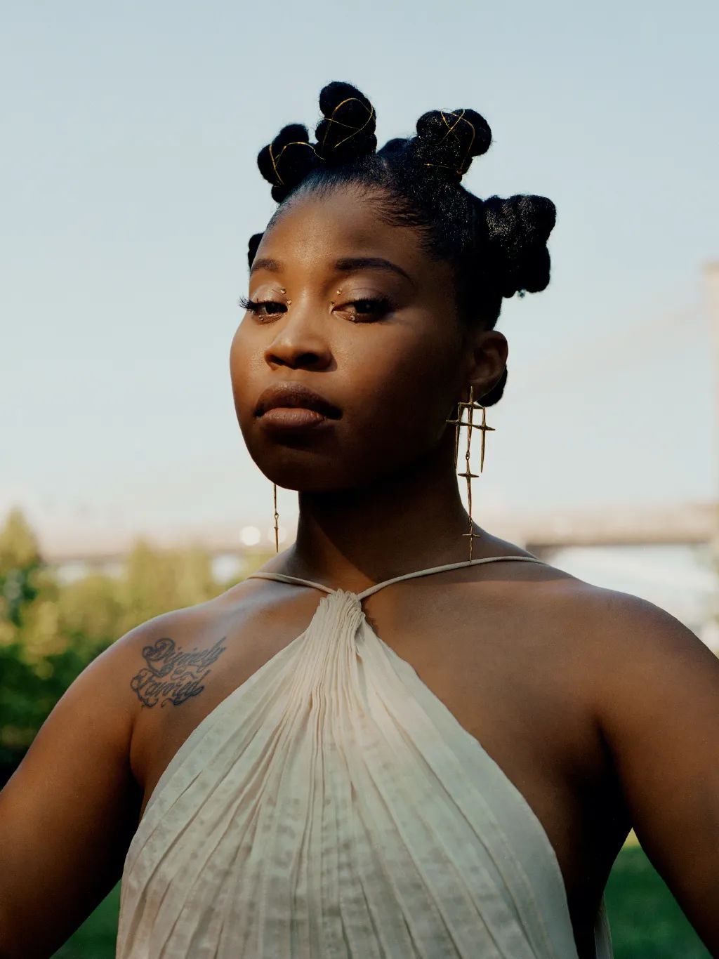 |《变形金刚:超能勇士崛起》曝光首张照片,杨紫琼加盟为飞箭配音