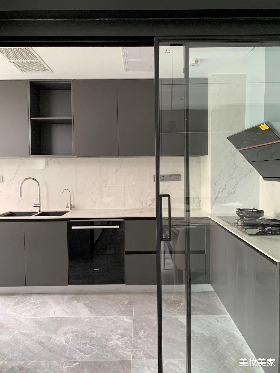 合肥橱柜|低调舒适的烹饪空间