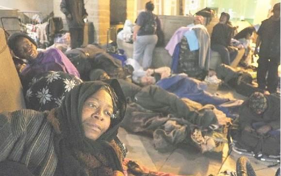 美国|越懒越穷？美国女博士，去底层打工，揭开美国穷人的真实生存困境