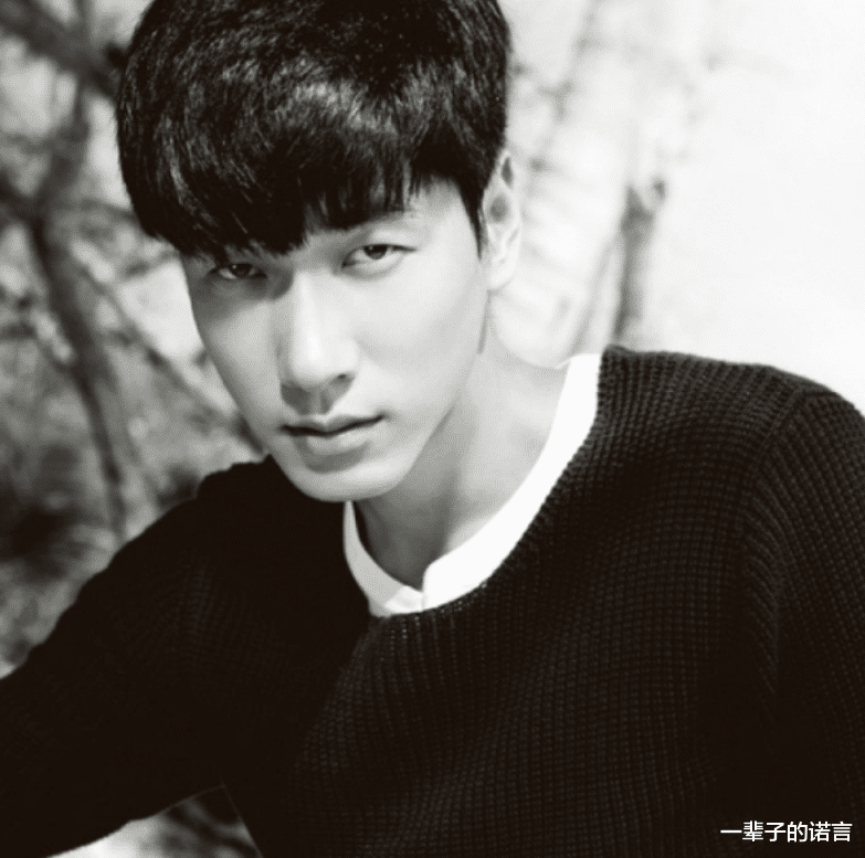 张亮|张亮的“毁灭”史：从红极一时到“失业”，一手好牌怎么糊的？