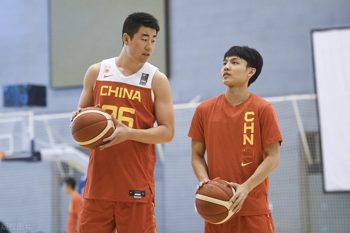 中国男篮|中国男篮新消息，名记向杜锋与徐杰公开摊牌，范子铭赛后说出实情