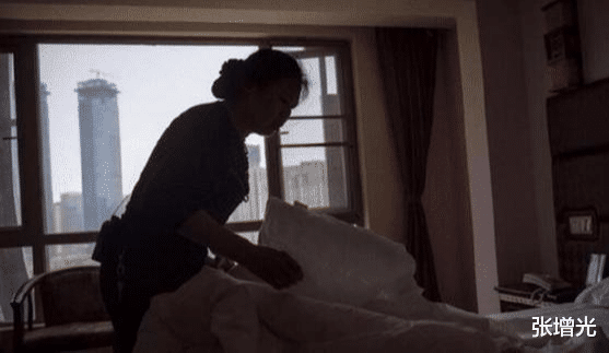 18岁少女为赚钱主动送上门,跨城和六旬大爷发生关系