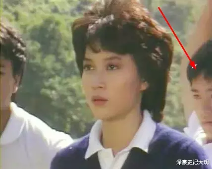 周星驰|10年辛酸！深扒周星驰成名前跑过的龙套，每一个都让人心疼！