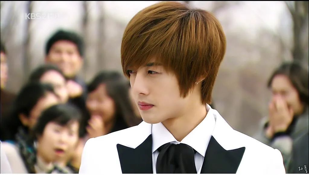 花泽类|什么年代了，花泽类怎么还可以上热搜？