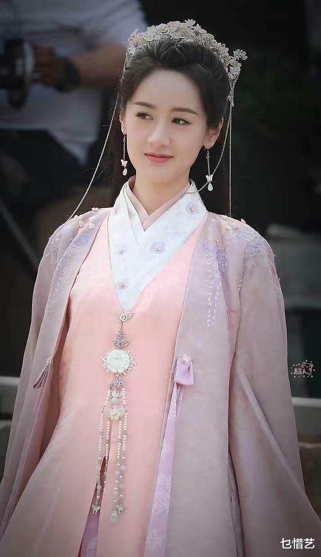 袁冰妍|袁冰妍参加节目，自爆择偶三大标准，网友：三观很正！