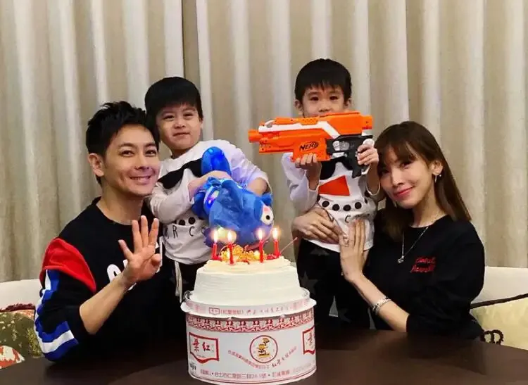 林志颖|林志颖,飞来横祸!没想到,一向车技过硬的林志颖和儿子遭遇车祸