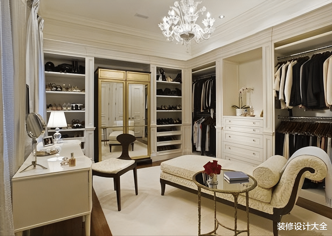 主卧带浴室,直接改造成主卧带衣帽间,3㎡衣帽间简直要逆天!