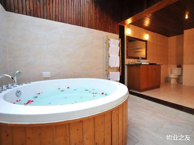 业主安装超重大浴缸,怎么办