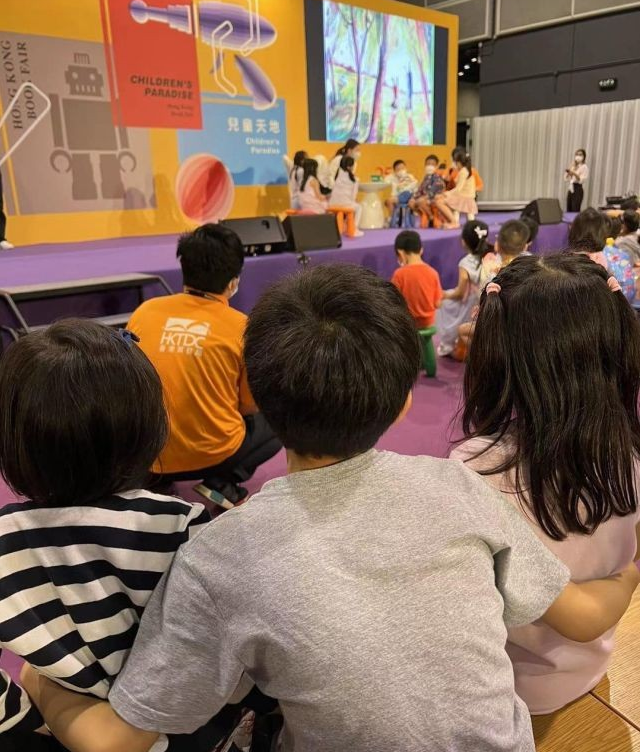 粉色|郭晶晶大女儿霍中妍，扎公主发穿粉裙很甜美