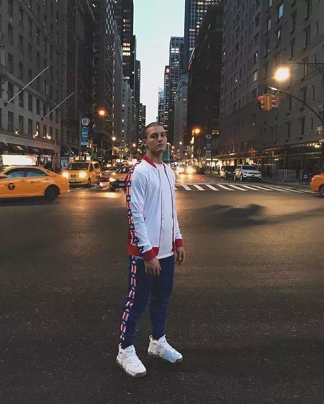 复古热度仍在延续，这个百年品牌正在借势“复活”