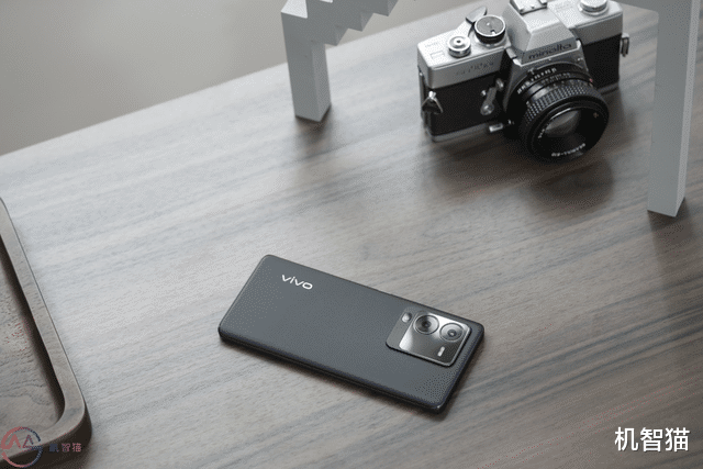 笔记本|vivo S15 Pro测评：天玑8100阵营里的水桶机