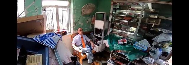 香港|他是“香港投诉王”，40年后孤苦无依，“疯癫”背后尽是辛酸泪