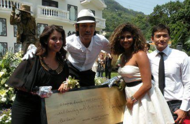 杜德伟|杜德伟妻子李晓冰,丈夫比母亲大一岁,婚后生一子,生活幸福甜蜜