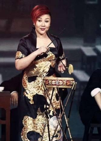 王慧|郭德纲妻子王慧复出，继子郭麒麟一句：我妈最厉害！让她泪洒现场