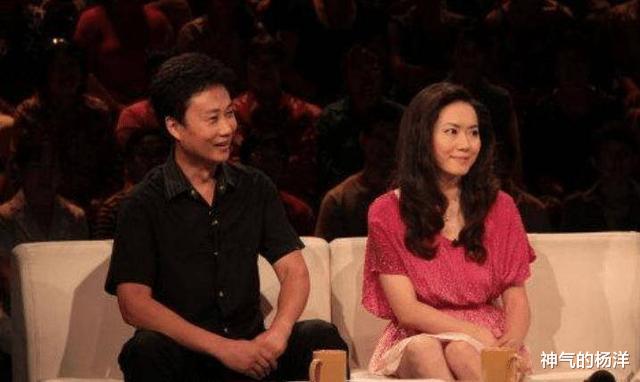 |耿为华：娶了小14岁女粉丝，离婚时抱头痛哭，如今和女儿相依为命