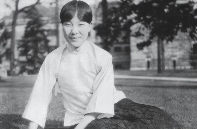 冰心|1975年,72岁梁实秋娶女明星,冰心指着照片:他就是过不了这一关