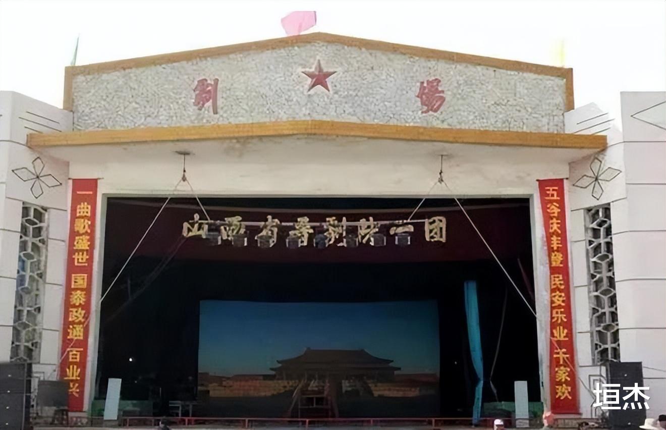 |小香玉和王为念离婚18年,一个单身至今,一个结婚生子家庭幸福