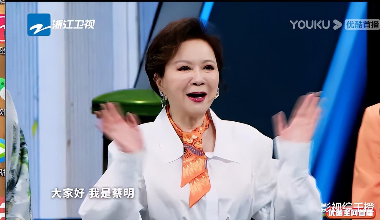 明星 王牌：化妆师什么审美？给明星化妆，像是在脸上“刮大白”