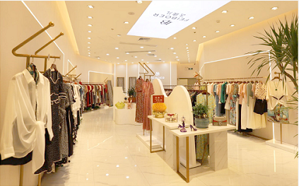 梁爱琪|影星梁爱琪代言女装品牌——飞波儿