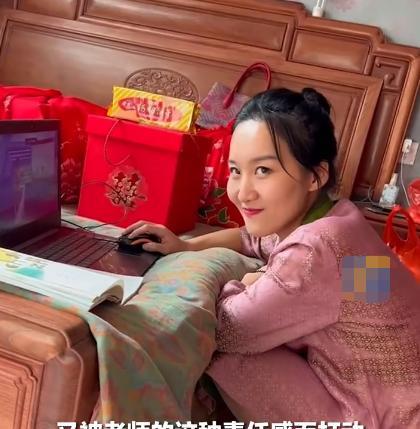 “真作”!新娘回门宴给学生上网课,本是好意却被网友指责