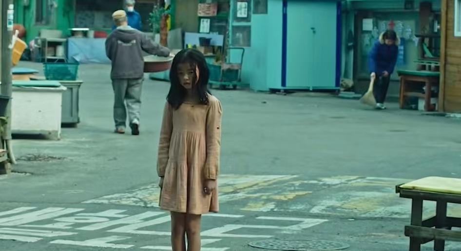 王鸥|40岁王鸥的单身困境:你在爱情要走的弯路,从童年起就注定了