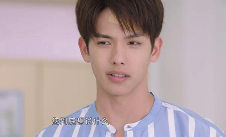 帅哥|这4位男星，有人认为帅有人认为怪，只因他们笑起来有一张“歪嘴”