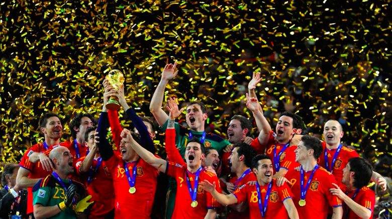 世界杯|世界杯历史最强5个球队 2002年巴西国家队 同时有4个足球先生