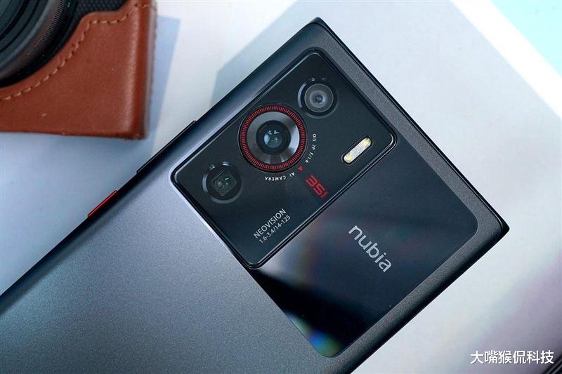 |1T存储空间手机产品到底值不值得买？其实并不贵了，配置也不差