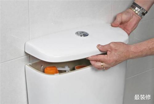 卫生间慎用“蓝泡泡”,有人爆料用它等于喝马桶水,别不当回事